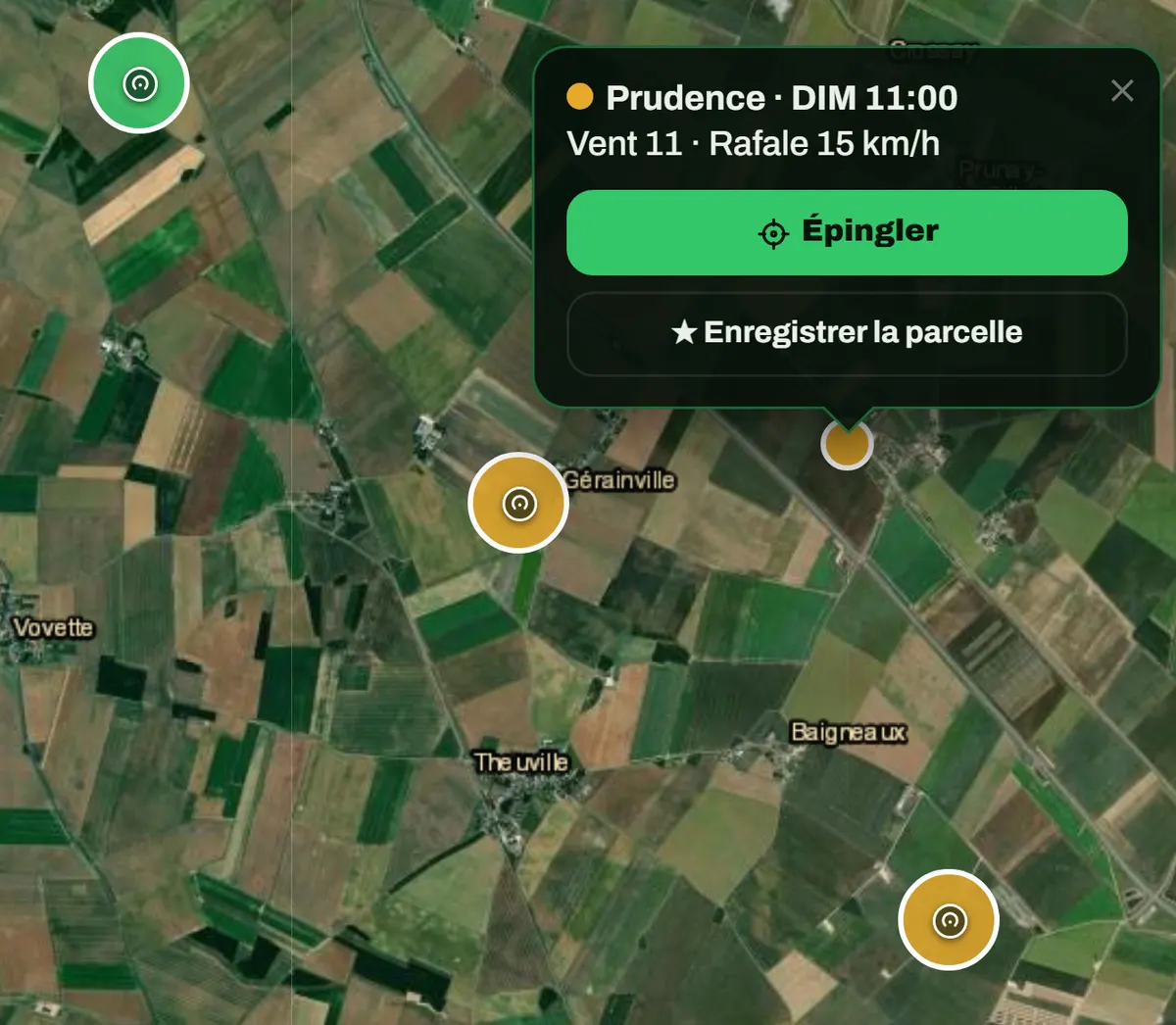 Carte satellite de SprayClarity avec des parcelles en vert, ambre et rouge